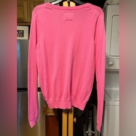 Abercrombie and Fitch v-neck sweater great preowned condition pink size M - Picture 5 of 5